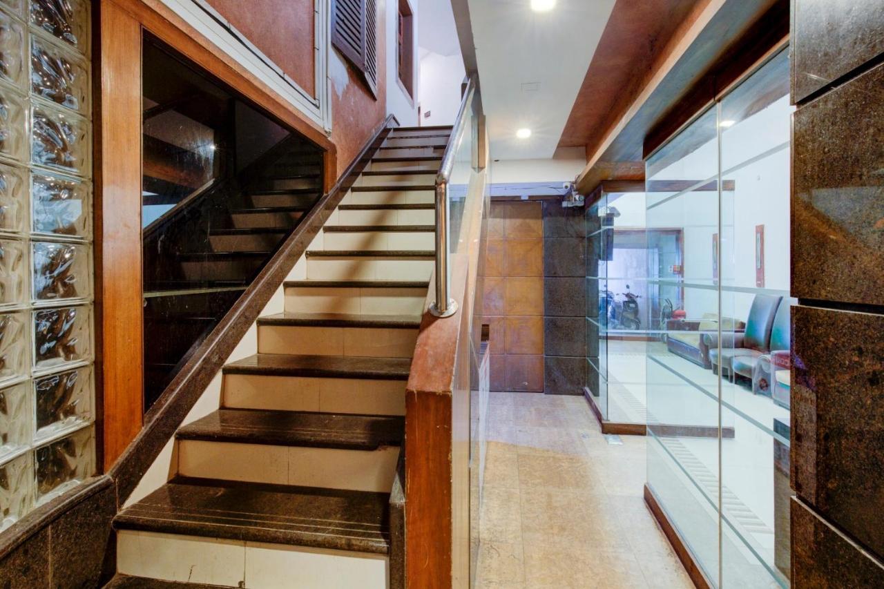 Capital O 77295 Hotel Bansidhar Bhuvan Mumbai Luaran gambar